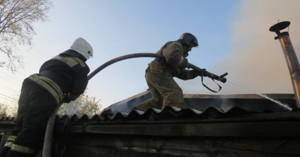В Свердловской области 3 человека погибли при пожаре в частном доме