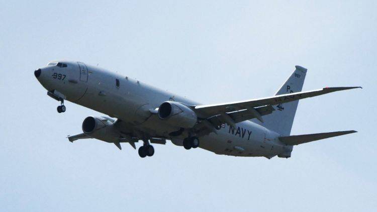 Противолодочный самолет ВМС США ведет разведку у берегов Крыма