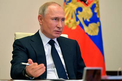 Путин перенес срок предоставления деклараций о доходах чиновников