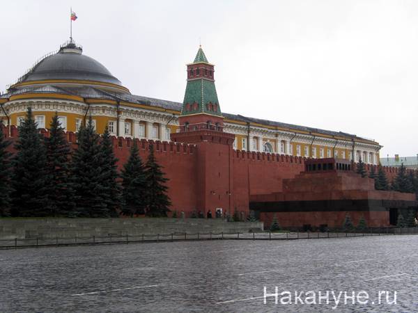 Жириновский призвал арестовать Зюганова и запретить КПРФ, если коммунисты пойдут к мавзолею 22 апреля