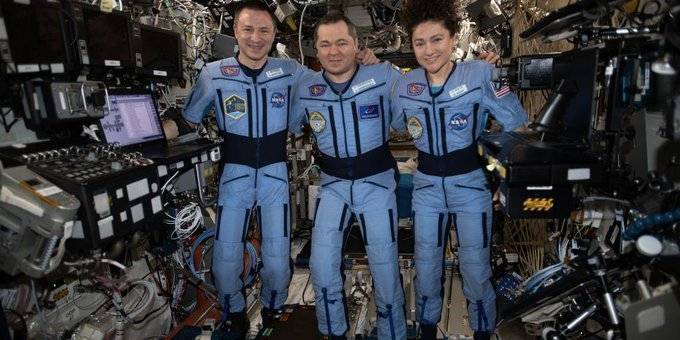 Астронавты НАСА возвращаются с МКС на зараженную коронавирусом Землю