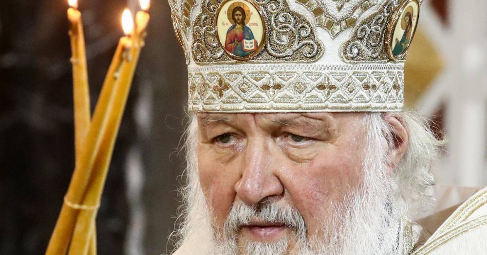 Патриарх Кирилл возглавил крестный ход внутри храма Христа Спасителя
