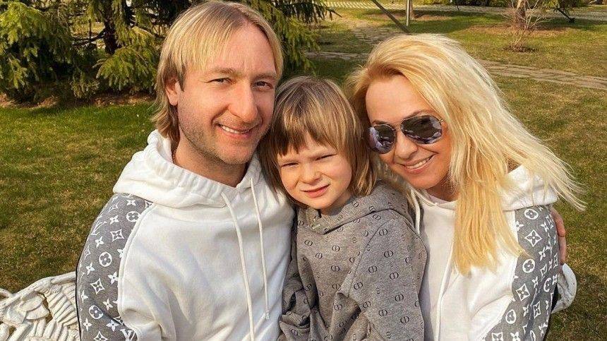 «Семейка агентов 007»: Рудковская и Плющенко вместе с сыном станцевали под Little Big