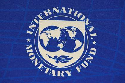 МВФ отсрочит выплату долгов для десятков стран