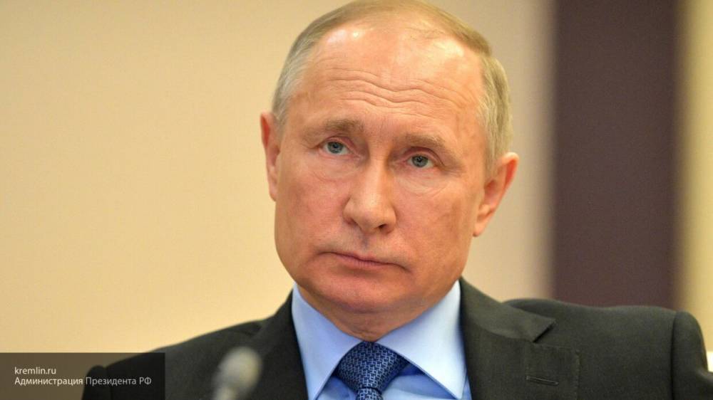 Путин: все уровни власти работают в ситуации с COVID-19 организованно и ответственно