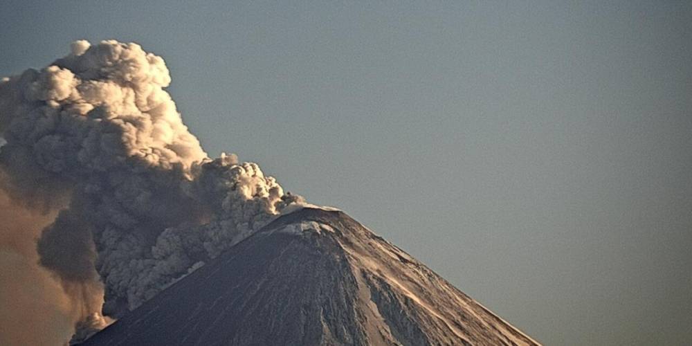 На Камчатке началось лавовое извержение Ключевского вулкана