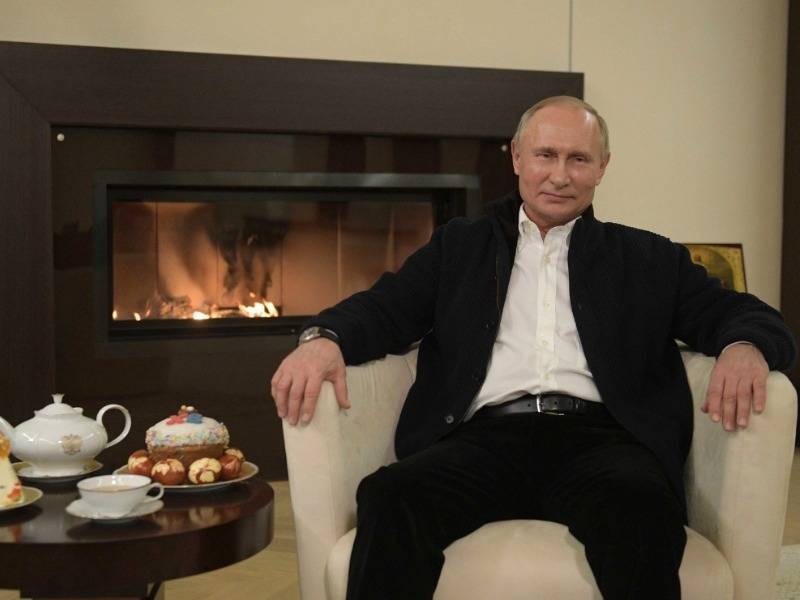 Путин заявил о "здоровой, сильной экономике", позволяющей бороться с эпидемией