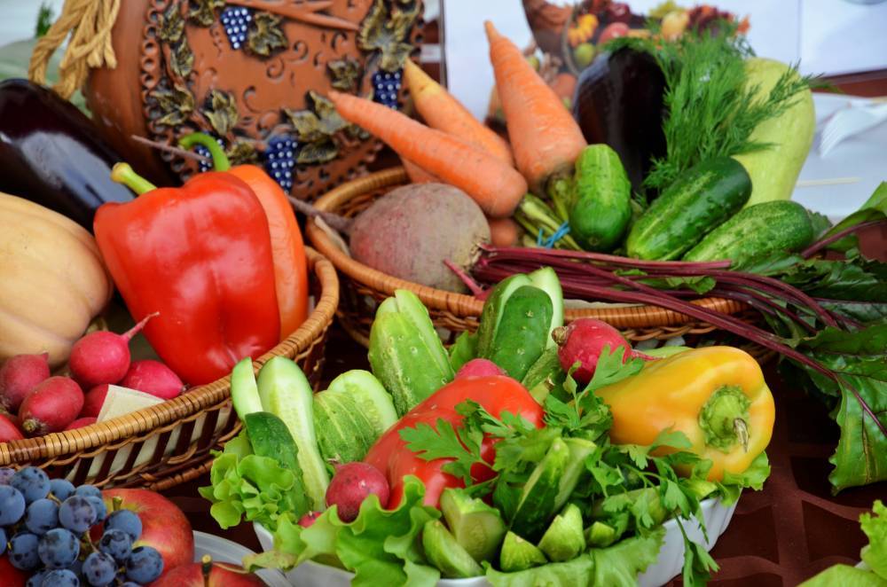МЧС дало советы по обработке овощей и зелени после покупки