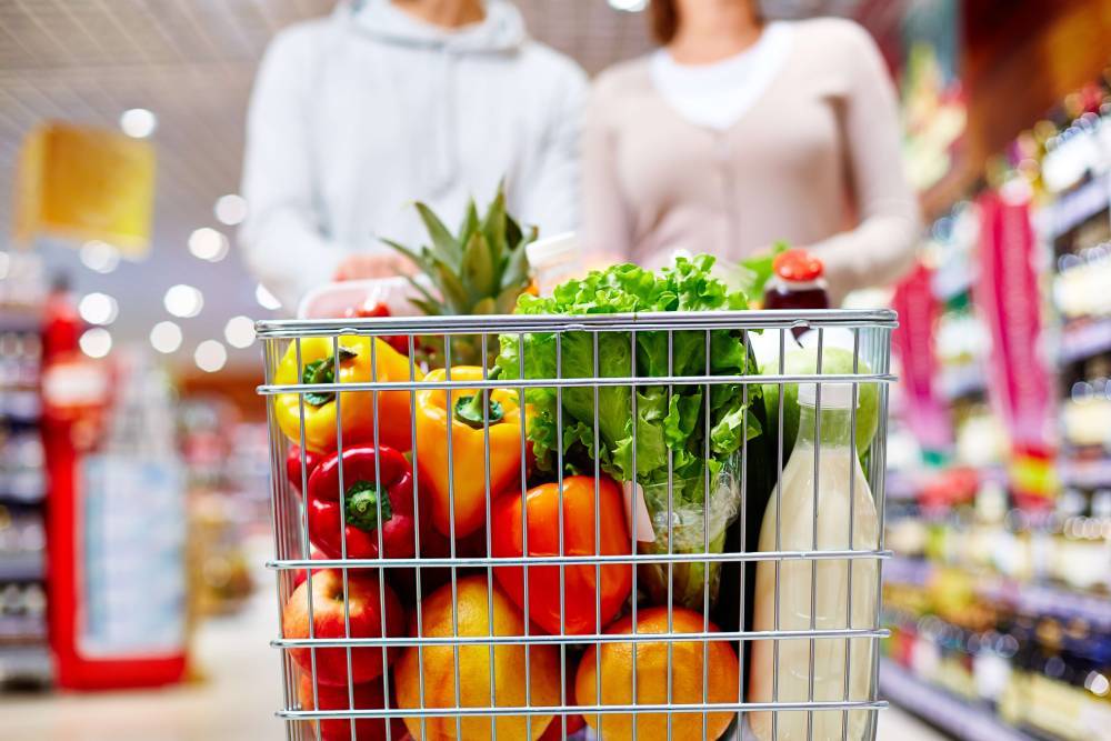 Специалисты МЧС порекомендовали дезинфицировать купленные в магазине продукты
