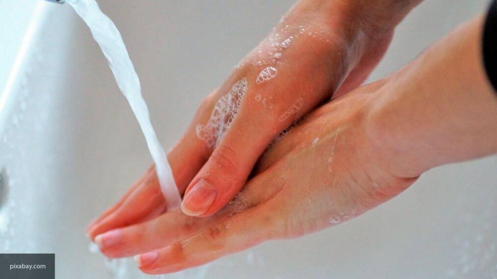 Врач Алексеева предупредила о риске дерматита из-за антисептиков и частого мытья рук