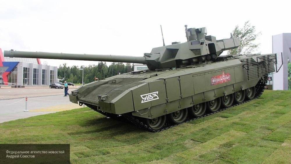 Мантуров рассказал, что танк "Армата" протестировали в Сирии