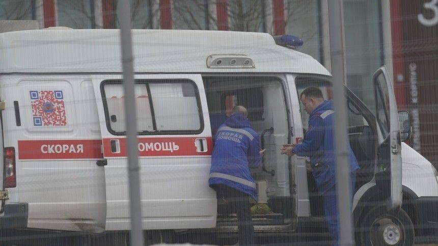 Три больницы в Петербурге остановили прием пациентов из-за COVID-19