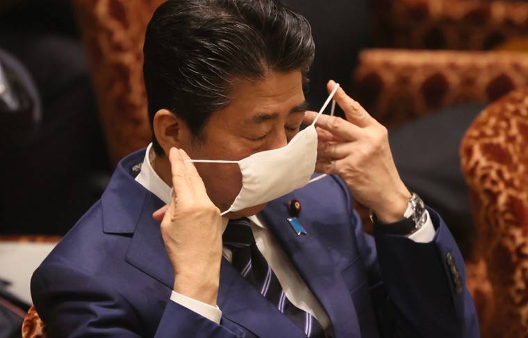 Абэ может отложить запланированный на май визит в Москву