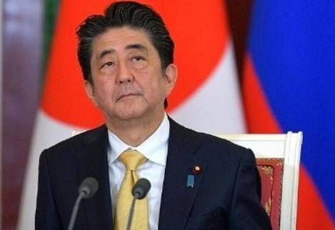 Премьер Японии может отказаться от поездки в Москву на 9 мая