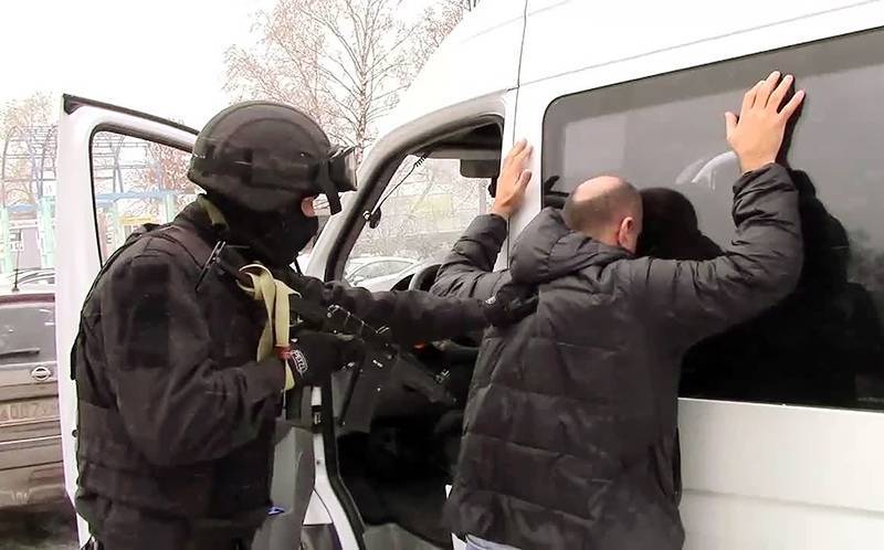 ФСБ задержала в Крыму пытавшихся уехать в Сирию выходцев из Средней Азии