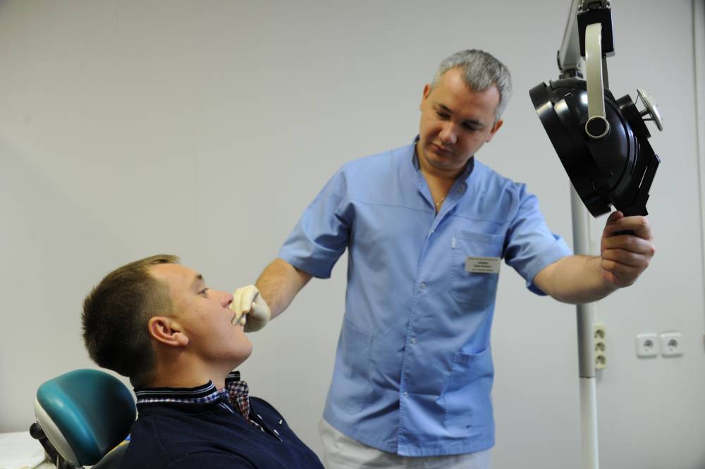 В Депздраве разъяснили порядок обращения к стоматологу во время пандемии