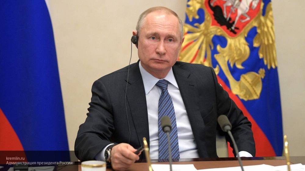 Путин соблюдает все меры предосторожности на фоне пандемии COVID-19
