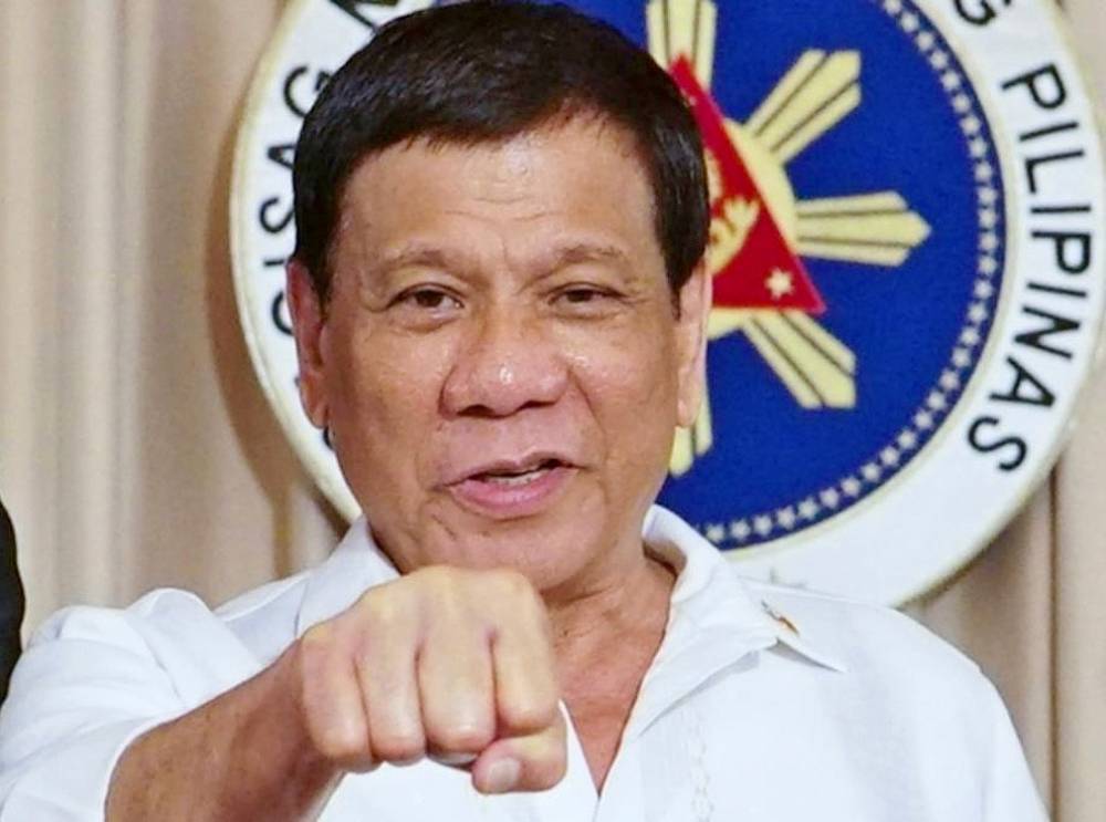 Президент Филиппин разрешил стрелять по нарушителям порядка