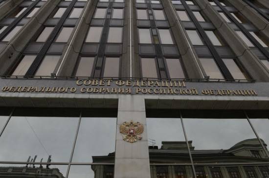 Совет Федерации одобрил закон об уголовной ответственности за повреждение воинских памятников