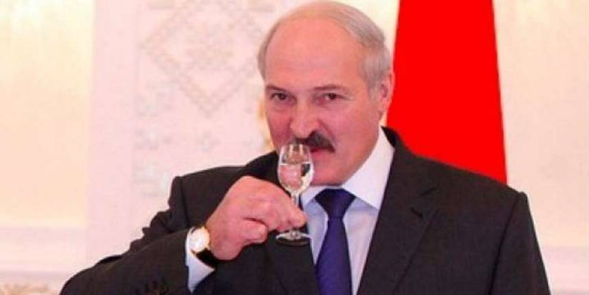 Лукашенко назвал игнорирование Белоруссией коронавируса примером для всех