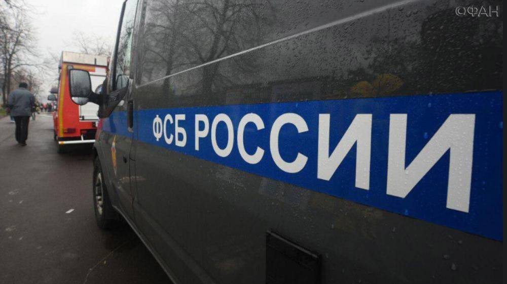Сотрудники ФСБ проводят обыски в МВД в рамках дела о коррупции
