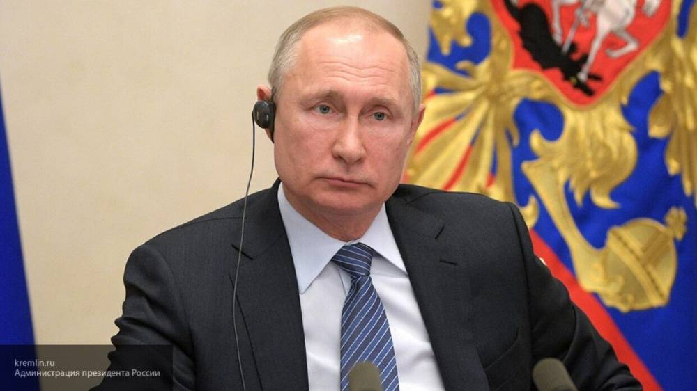 Началась трансляция обращения президента Путина к нации