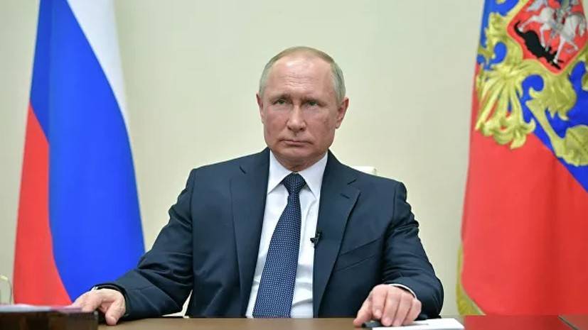 Путин поручил ввести особый порядок передвижения граждан в регионах