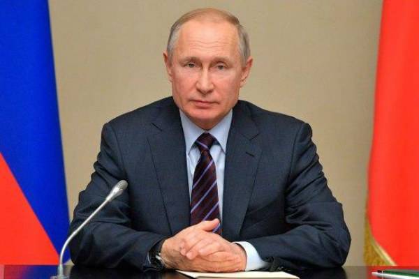 Путин объявил в России нерабочий месяц