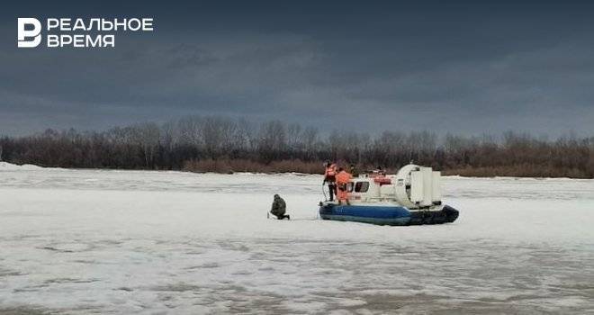 В Татарстане спасатели и военные взорвали лед