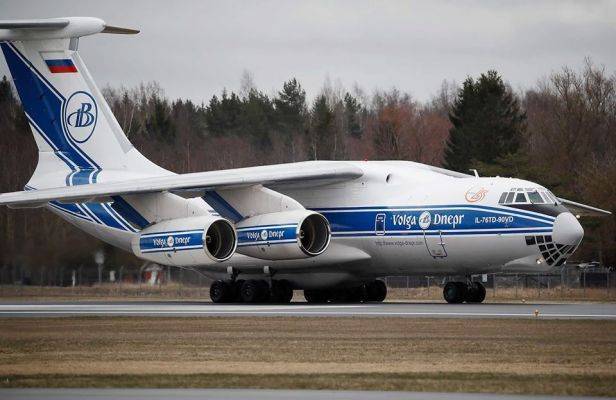 Российский самолёт доставил из Китая в Эстонию маски, халаты и перчатки