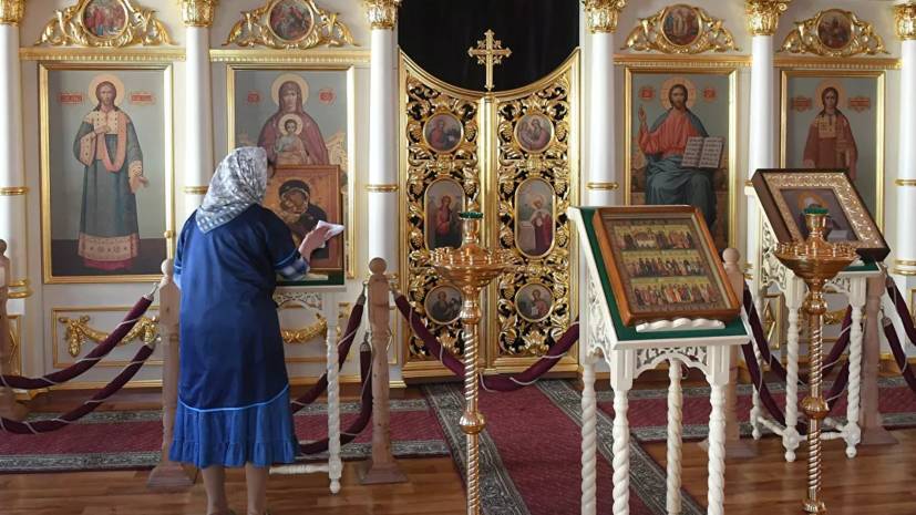 В РПЦ призвали верующих готовиться к телетрансляции службы на Пасху