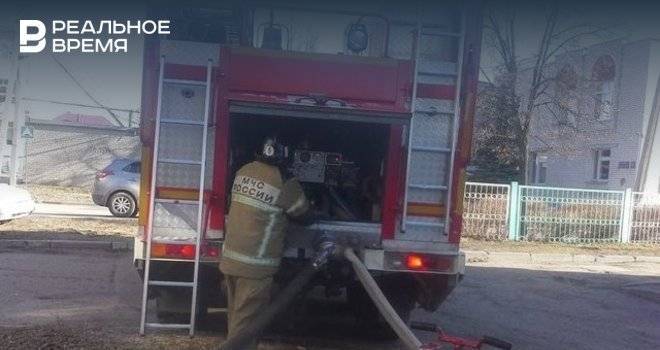 В Казани произошел пожар в офисном здании из-за непотушенной сигареты