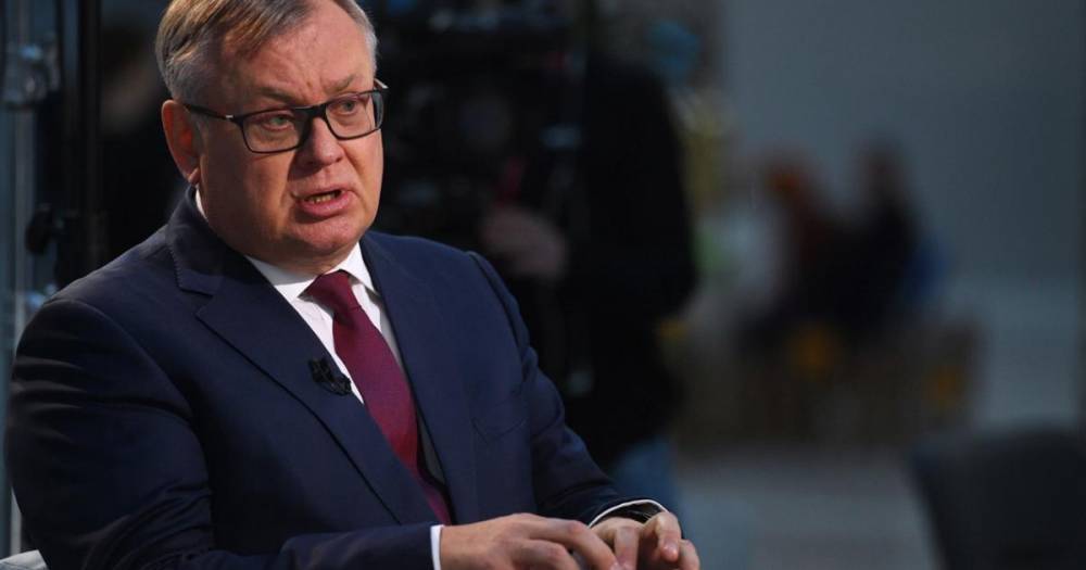Глава ВТБ дал прогноз относительно курса рубля и доллара