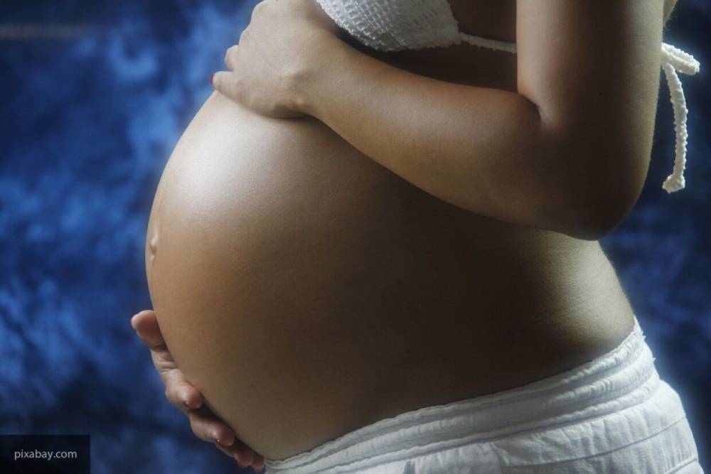 Гинеколог Серов оценил новость о проведении в США осмотров беременных в машине