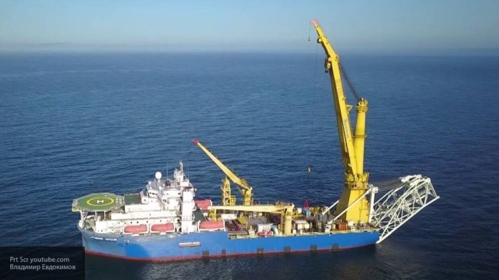 Трубоукладчик "Газпром флота" сменил курс и движется в сторону Египта