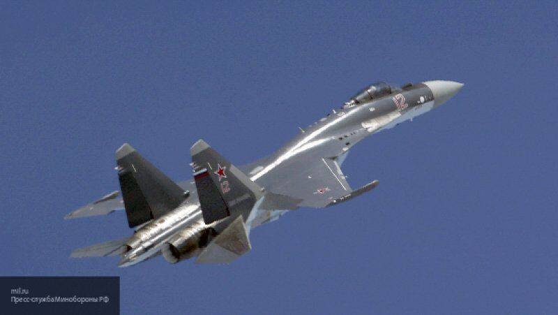 ВМС США сообщили об опасном сближении российского Су-35 и американского P-8A Poseidon