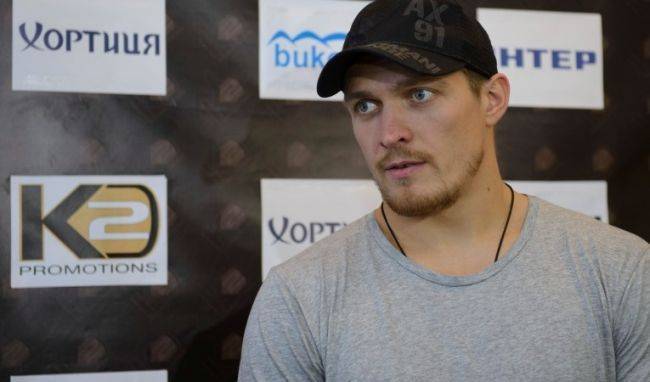 Украинский чемпион Усик рассказал о «больших проблемах» Зеленского