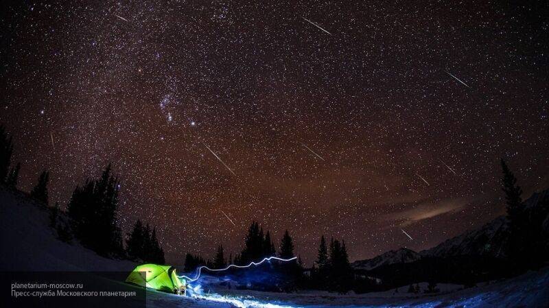 Астроном: самоизоляция не помешает россиянам увидеть метеорный поток Лириды