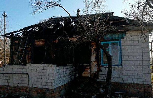 Под Черниговым при пожаре в собственном доме погибли три человека