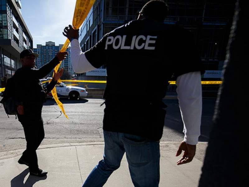Канадец в полицейской форме убил 16 человек
