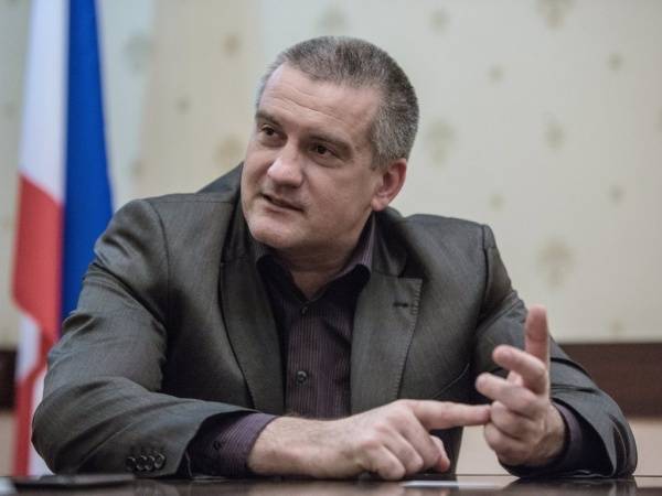 "Никогда не думал, что буду такое говорить": Аксенов призвал россиян не ездить в Крым