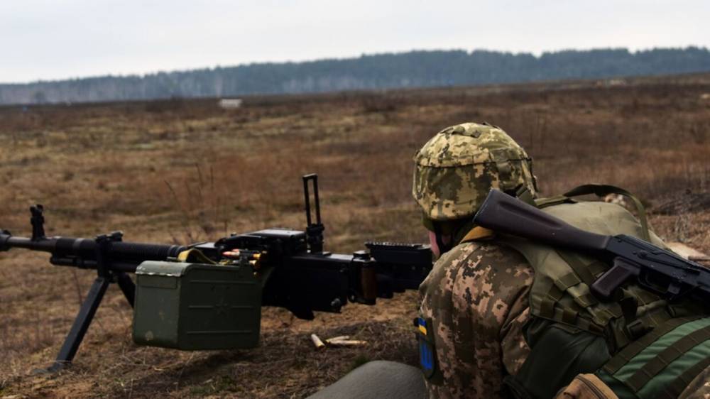 Число заболевших коронавирусом украинских военных продолжает расти