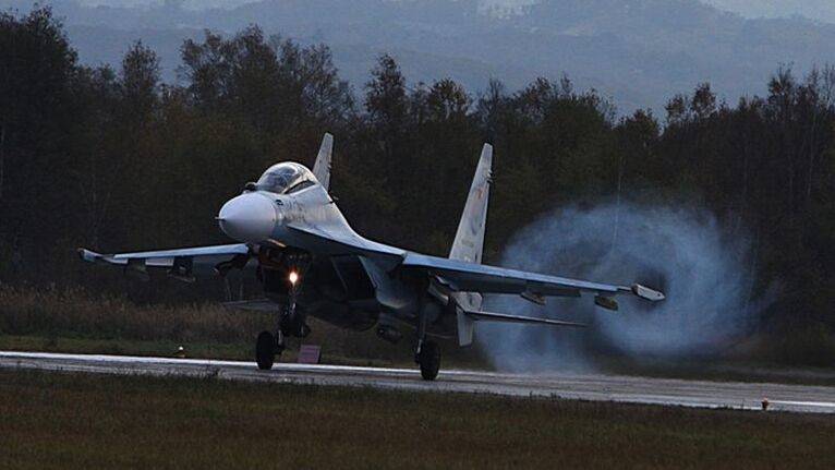 Минобороны РФ сообщило о летевшем в сторону российских объектов в Сирии самолете ВМС США