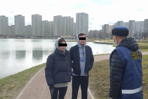 Петербуржцы за прогулки в парках получили 73 протокола