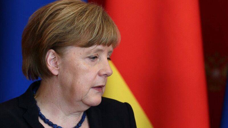 Меркель опасается, что немцы перестанут выполнять требования по COVID-19