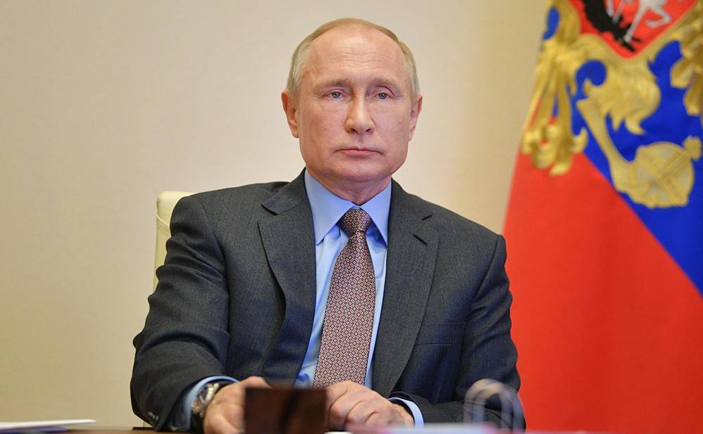 Путин: распространение коронавируса удалось притормозить