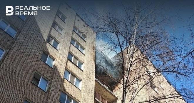 В Челнах из-за пожара на общем балконе эвакуировались жильцы многоквартирного дома