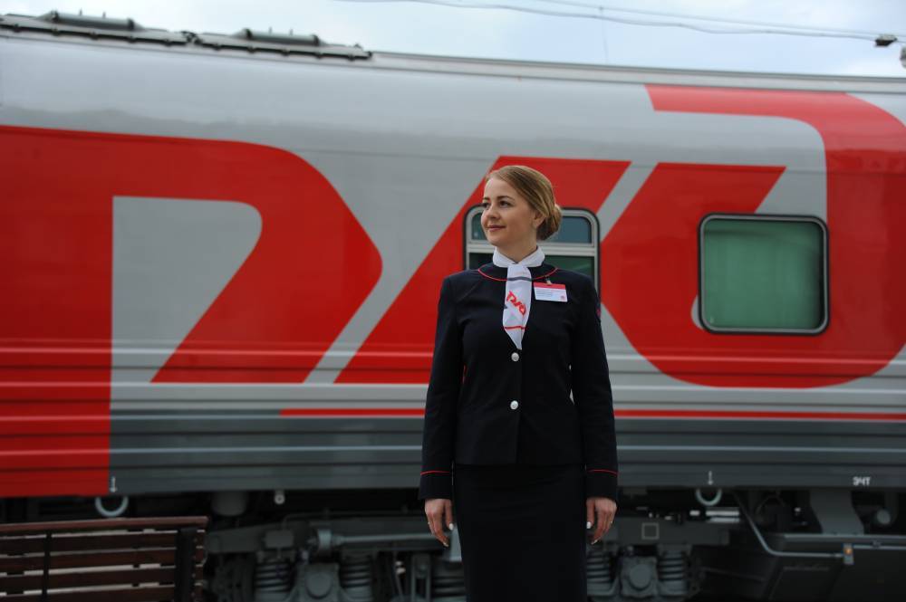 Запуск девяти поездов в Крым из других регионов перенесли