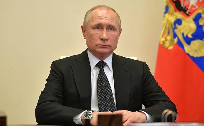 Путин рассказал о закупках датчиков давления для аппаратов ИВЛ у Италии