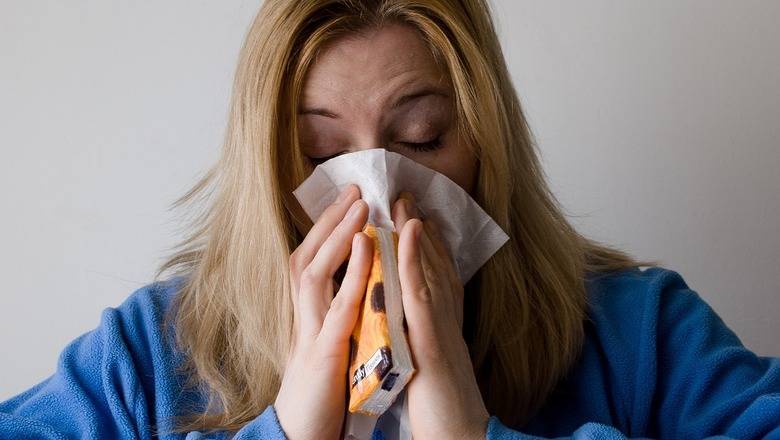 Академик РАН призвал врачей не путать симптомы COVID-19 с весенней аллергией